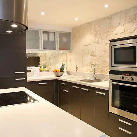 Chatelet - Marais Area Private